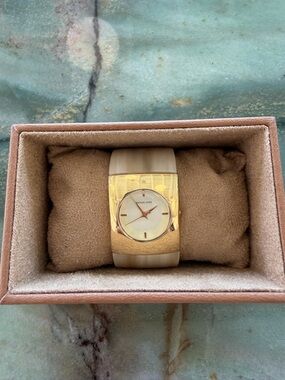 Rare Michael Kors MK4177 Bracelet Acrylic Bangle Brushed Gold Dial Watch w/ Box